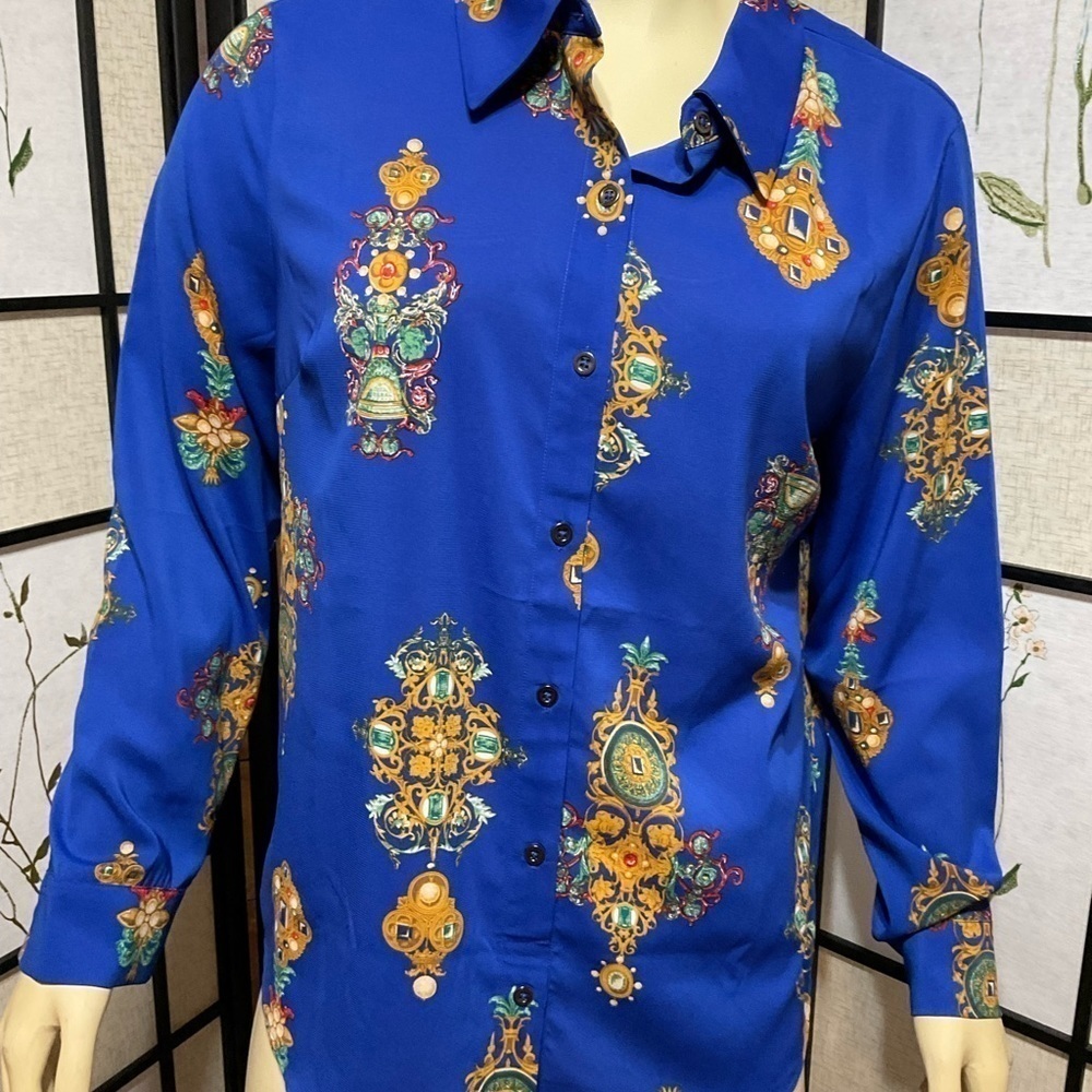 MOTTO Button Down Long Sleeved Shirt